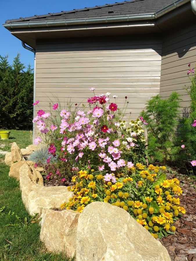לינה וארוחת בוקר Laubressel Cosy Wood House מראה חיצוני תמונה