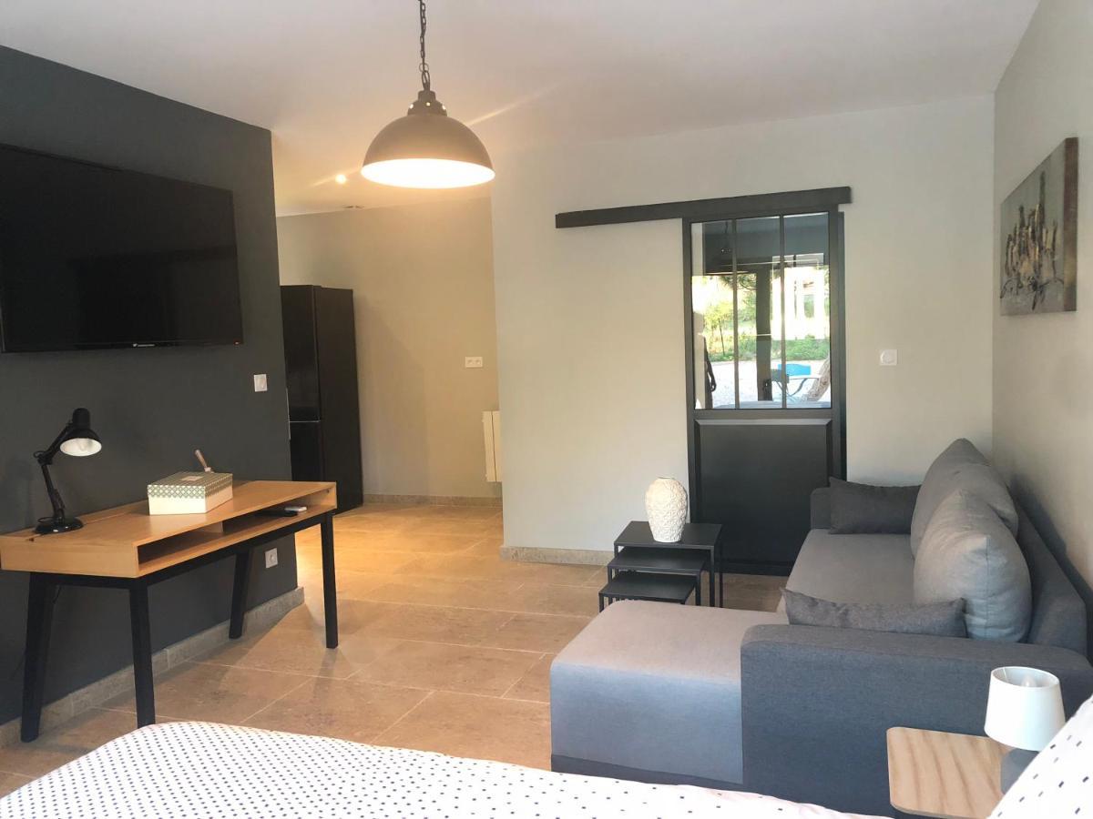 לינה וארוחת בוקר Laubressel Cosy Wood House מראה חיצוני תמונה